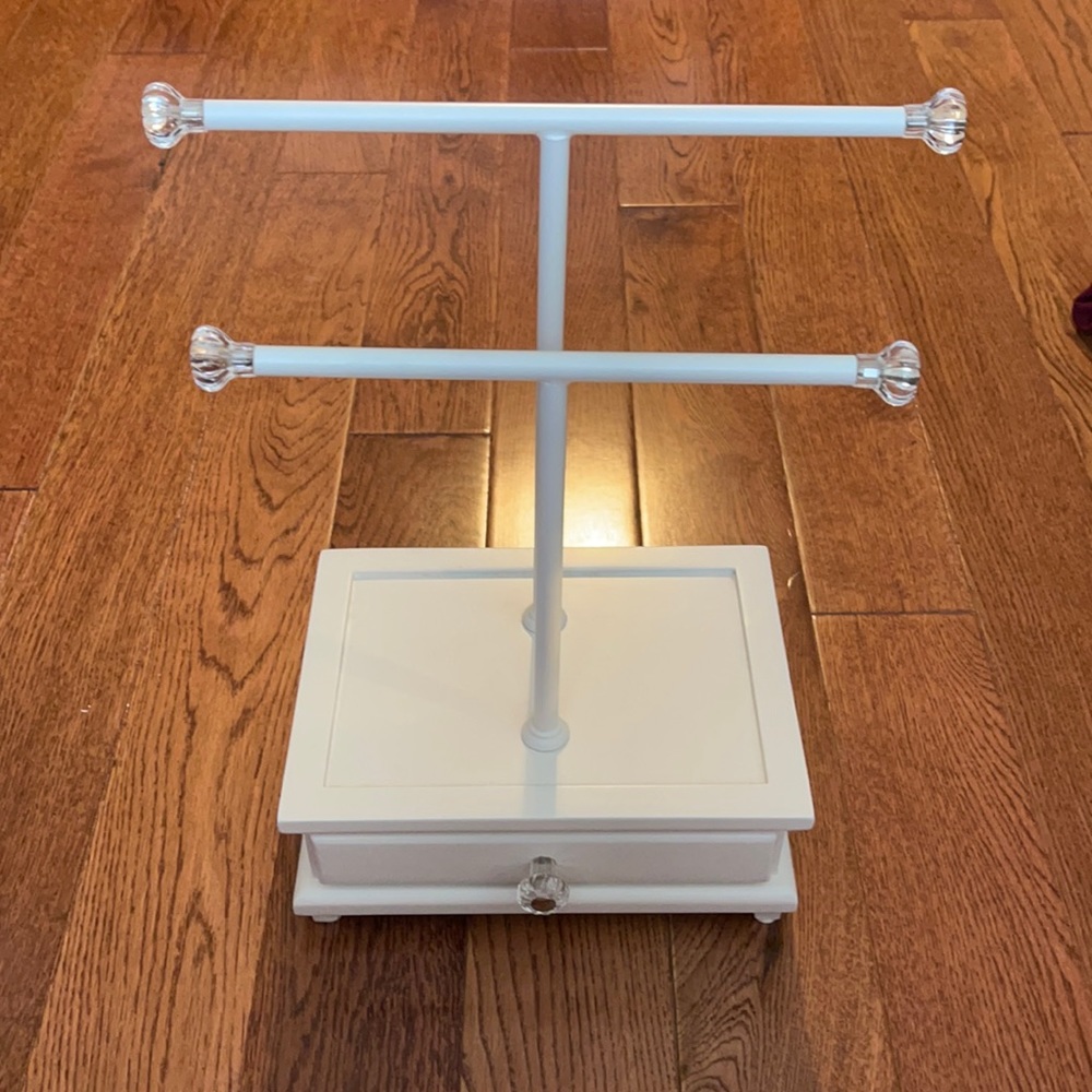 Jewelry stand